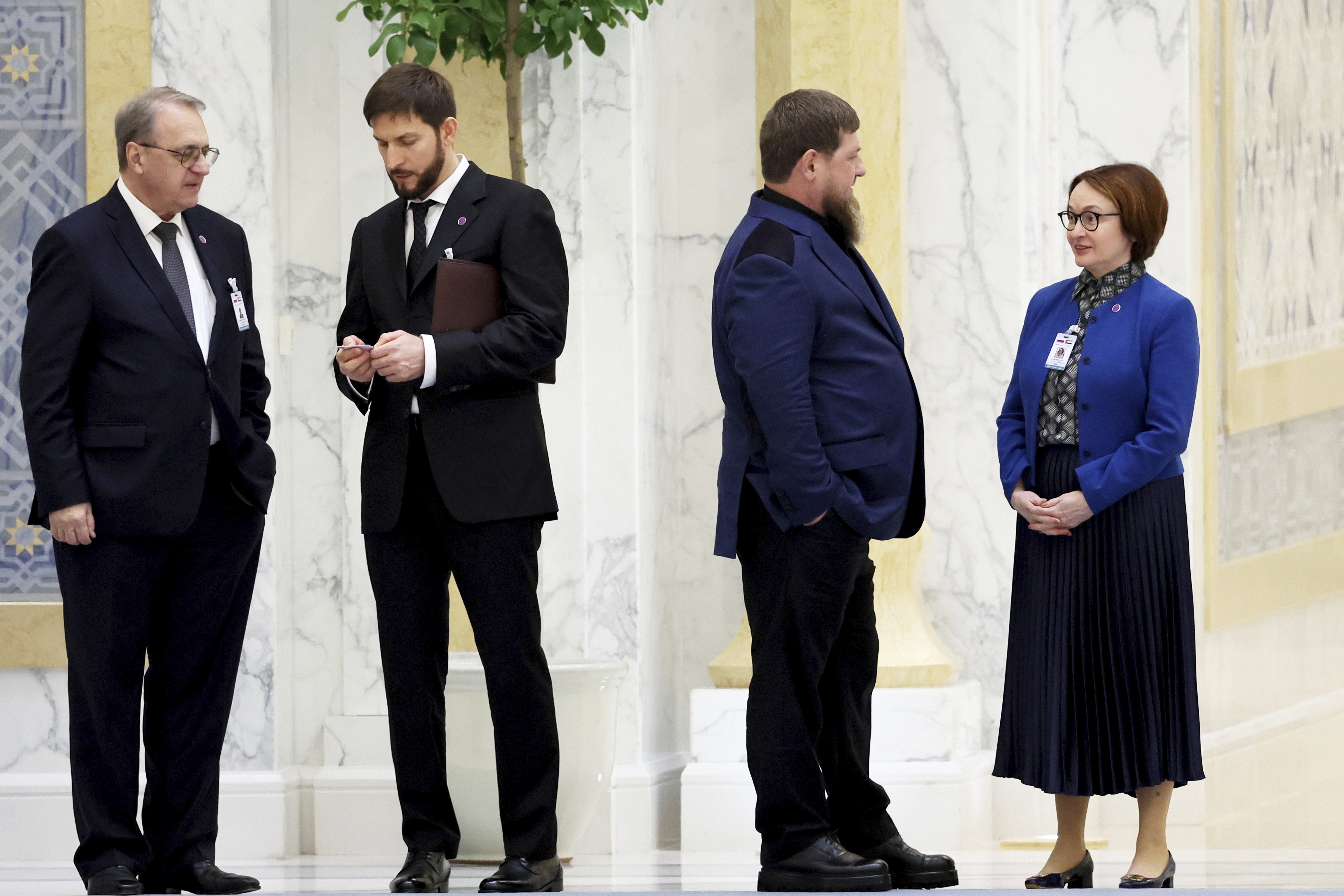 Russian Environmental Politics: Reading Between the Lines—New Climate, New Strategy: Betting on the Revival of Mammoths over the End of Fossil Fuels